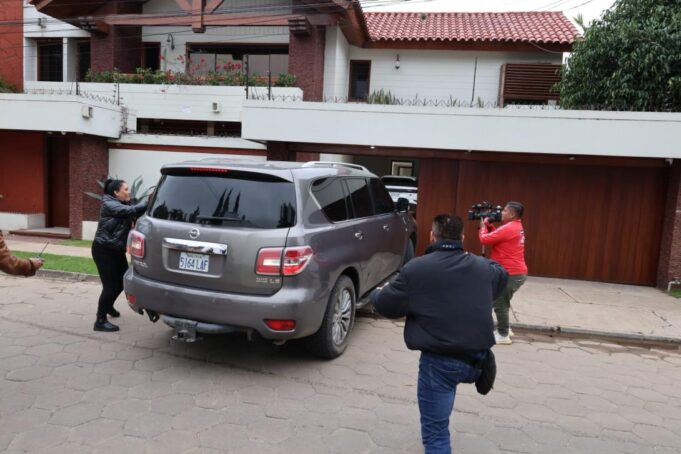 ANDRÓNICO RODRÍGUEZ REAPARECE Y LLAMA A LA UNIDAD TRAS REUNIÓN POLÍTICA EN SANTA CRUZ