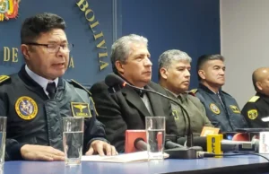 FUERZAS ARMADAS DESCARTAN FRACTURA INTERNA Y RATIFICAN SU COMPROMISO CON LA CONSTITUCIÓN Y LA ESTABILIDAD DEL ESTADO