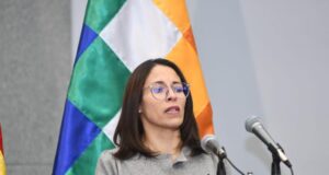 JESSICA SARAVIA ASUME EL MINISTERIO DE JUSTICIA EN MEDIO DE UNA CRISIS INSTITUCIONAL POR PRESUNTA MANIPULACIÓN JUDICIAL