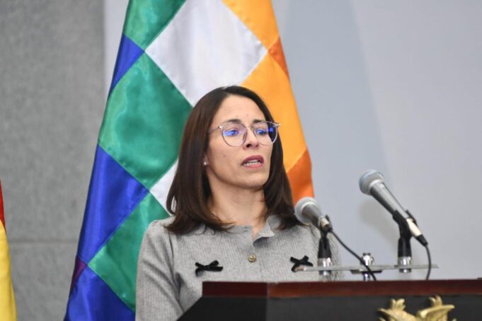 JESSICA SARAVIA ASUME EL MINISTERIO DE JUSTICIA EN MEDIO DE UNA CRISIS INSTITUCIONAL POR PRESUNTA MANIPULACIÓN JUDICIAL