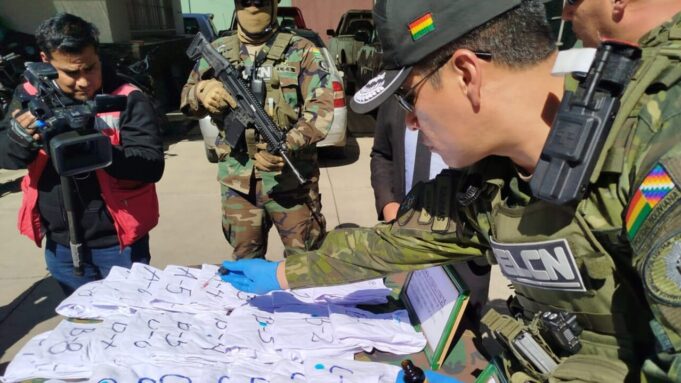 FELCN DETECTA MÁS DE 5 KILOS DE COCAÍNA IMPREGNADAS EN PRENDAS DE VESTIR QUE IBAN A SER ENVIADAS A FRANCIA