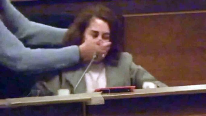 TENSIÓN EN LA ASAMBLEA: DIPUTADA INTENTA CALLAR A SU COLEGA DURANTE DEBATE POR EL LITIO