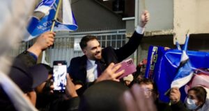 EDUARDO DEL CASTILLO PROPONE LEGALIZAR AUTOS “CHUTOS” A CAMBIO DE CONVERTIRLOS EN VEHÍCULOS HÍBRIDOS