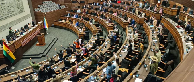 ASAMBLEA LEGISLATIVA REINSTALARÁ ESTE MIÉRCOLES SU OCTAVA SESIÓN PARA TRATAR CRÉDITO DE $US 30 MILLONES PARA EL “PARQUE LINEAL LA PAZ-EL ALTO”