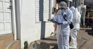 HOMBRE MUERE CON MULTIPLES PUÑALADAS EN LA ZONA DEL MERCADO LOS POZOS