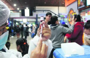 CARNET DE VACUNACIÓN SERÁ REQUISITO PARA EL RETORNO A CLASES ANTE BROTE DE SARAMPIÓN EN BOLIVIA