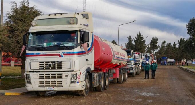 YPFB ADMITE FALTA DE FONDOS PARA ATENDER SOBREADEMANDA DE DIÉSEL Y REVELA DÉFICIT DE MÁS DE $US 300 MILLONES