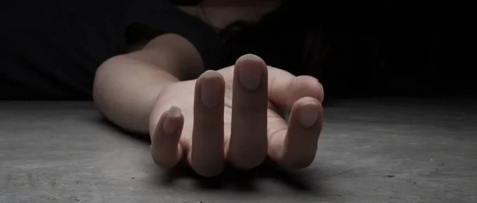 MUJER DE 30 AÑOS ES ASESINADA A PUÑALADAS POR SU CONCUBINO; DEJA CUATRO HIJOS HUÉRFANOS