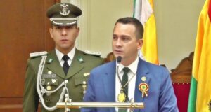 ACTO DIVIDIDO POR CONFLICTO DE PODERES MARCA EL BICENTENARIO DE BOLIVIA EN SUCRE