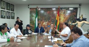 COMITÉ PRO SANTA CRUZ EXIGE AL GOBIERNO CENTRAL PAGO DE BS 29 MILLONES PARA LEVANTAR PARO DE SALUD