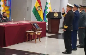 ARCE POSESIONA A CINCO NUEVAS AUTORIDADES DEL ALTO MANDO MILITAR A TRES DÍAS DE LAS ELECCIONES