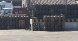 DISTRIBUIDORES DE GLP EN SANTA CRUZ ALERTAN CRISIS POR DETERIORO DE GARRAFAS