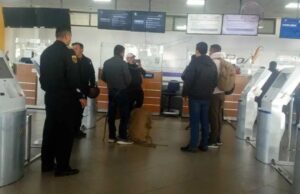 MILITARES Y POLICÍA VINCULADOS A ENTREGA DE ARMAS A LA ORGANIZACIÓN CRIMINAL DE ‘COCO’ VÁSQUEZ