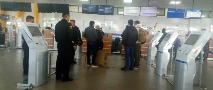 MILITARES Y POLICÍA VINCULADOS A ENTREGA DE ARMAS A LA ORGANIZACIÓN CRIMINAL DE ‘COCO’ VÁSQUEZ