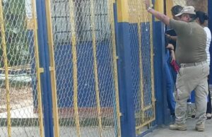ESTUDIANTE DE 17 AÑOS AGREDIDA EN SU COLEGIO CORRE RIESGO DE PERDER LA VISIÓN