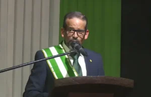 CAMACHO HABLA DE FIN DE CICLO DEL MAS Y RATIFICA EL COMPROMISO DE SANTA CRUZ CON LA DEMOCRACIA Y EL FEDERALISMO