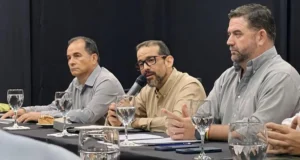 CAMACHO EXIGE DEFINICIÓN A RODRIGO PAZ SOBRE DEMANDAS DEL SECTOR PRODUCTIVO