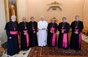 OBISPOS DE BOLIVIA INVITAN AL PAPA LEÓN XIV A VISITAR EL PAÍS DURANTE ENCUENTRO EN ROMA