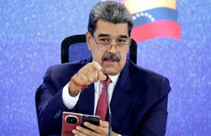 VENEZUELA ENCENDIÓ ANTICIPADAMENTE LA NAVIDAD EN MEDIO DE TENSIONES CON ESTADOS UNIDOS