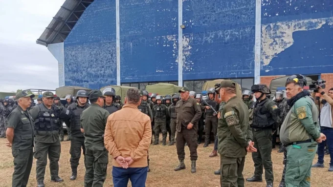 POLICÍA RETOMA EL CONTROL DE PREDIOS AVASALLADOS EN GUARAYOS Y ANUNCIA OPERATIVOS PERMANENTES PARA EVITAR NUEVAS OCUPACIONES