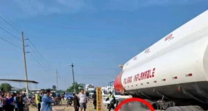 JOVEN DE 19 AÑOS MUERE ARROLLADO POR CAMIÓN CISTERNA CERCA DE LA REFINERÍA DE PALMASOLA