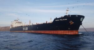 YPFB GARANTIZA ABASTECIMIENTO DE COMBUSTIBLE TRAS ARRIBO DE BUQUE CON GASOLINA A ARICA