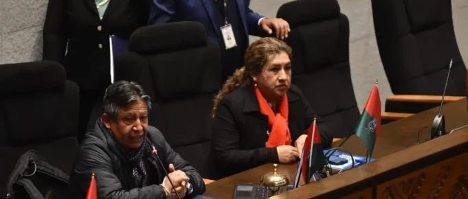 LA ASAMBLEA LEGISLATIVA APRUEBA LEY DE AMNISTÍA E INDULTO PRESIDENCIAL ENTRE CRUCES POLÍTICOS