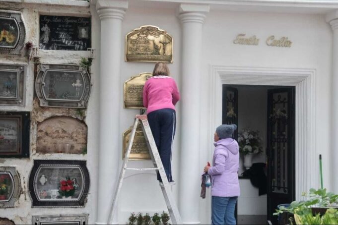 LA ALCALDÍA DE SANTA CRUZ CONCLUYE INTERVENCIONES EN MAUSOLEOS Y PREPARA LOS CEMENTERIOS PARA TODOS SANTOS Y DÍA DE LOS DIFUNTOS