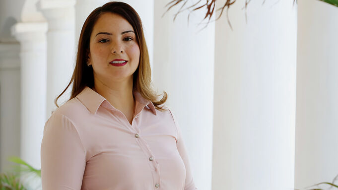 «NI LA DERECHA NI IZQUIERDA ENTIENDEN QUE SANTA CRUZ NECESITA UNIDAD» LAURA ROJAS BUSCA LIDERIZAR SANTA CRUZ