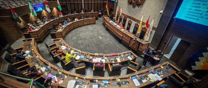 SENADO APRUEBA PROYECTO DE LEY PARA GARANTIZAR EL ABASTECIMIENTO DE COMBUSTIBLES EN SITUACIONES DE EMERGENCIA