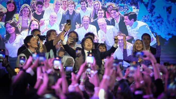 LA LIBERTAD AVANZA CONSIGUE UNA CONTUNDENTE VICTORIA EN LAS ELECCIONES LEGISLATIVAS Y FORTALECE EL PODER DE JAVIER MILEI EN EL CONGRESO ARGENTINO