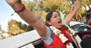 RUTH NINA SALE DEL PENAL DE COCHABAMBA TRAS CASI TRES MESES DE DETENCIÓN Y ASEGURA QUE ESTÁ “MÁS FORTALECIDA”