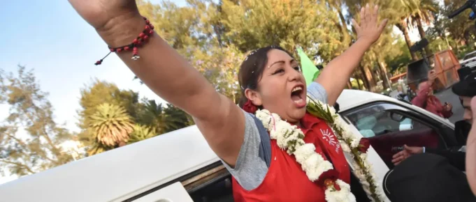 RUTH NINA SALE DEL PENAL DE COCHABAMBA TRAS CASI TRES MESES DE DETENCIÓN Y ASEGURA QUE ESTÁ “MÁS FORTALECIDA”