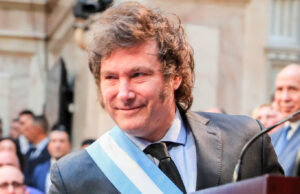 JAVIER MILEI FELICITA A RODRIGO PAZ Y CELEBRA EL FIN DE 20 AÑOS DE SOCIALISMO EN BOLIVIA