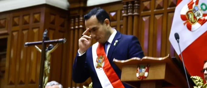 JOSÉ JERÍ ASUME LA PRESIDENCIA INTERINA DE PERÚ TRAS LA DESTITUCIÓN DE DINA BOLUARTE