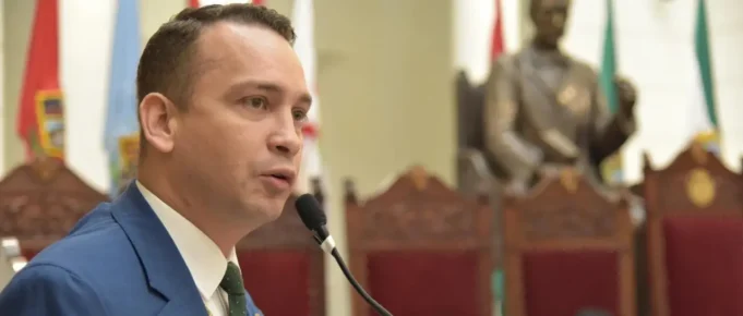 PRESIDENTE DEL TSJ DENUNCIA PENALMENTE A CINCO MAGISTRADOS “AUTOPRORROGADOS” DEL TCP Y PIDE ACTIVAR ALERTA MIGRATORIA