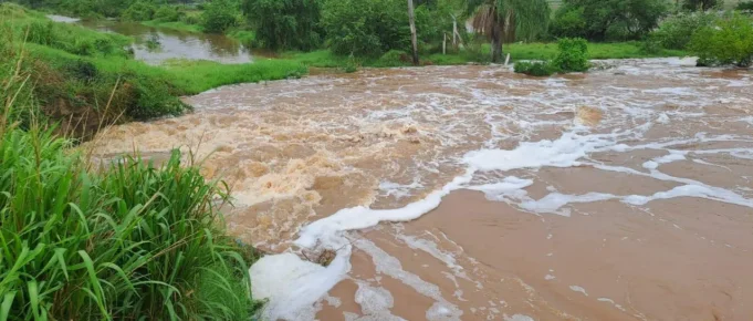 COLAPSA DIQUE EN SAN PEDRO Y MÁS DE 3.000 HECTÁREAS DE SOYA QUEDAN INUNDADAS