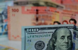 GOBIERNO ANUNCIA QUE AHORRISTAS PODRÁN RETIRAR SUS DEPÓSITOS EN DÓLARES EN DOS O TRES TRIMESTRES, SEGÚN EL MINISTRO ESPINOZA