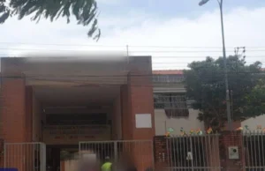 INTENTAN APUÑALAR A UN ESTUDIANTE DE 13 AÑOS POR NEGARSE A CONSUMIR DROGAS EN UN COLEGIO DEL PLAN TRES MIL