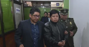 SEIS MESES DE DETENCION PREVENTIVA EN LA CARCEL PARA JUAN CARLOS HUARACHI EX DIRIGENTE DE LA COB