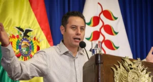 VICEPRESIDENTE EDMAND LARA DENUNCIA QUE COMANDANTES POLICIALES PROTEGEN A CRIMINALES BRASILEÑOS Y ANUNCIA REFORMA PROFUNDA