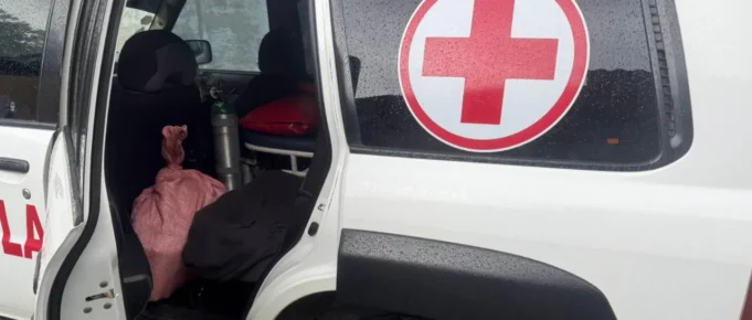 FELCN INCAUTA 52 PAQUETES DE PASTA BASE DE COCAÍNA TRANSPORTADOS EN UNA AMBULANCIA EN LA ZONA DEL QUIOR