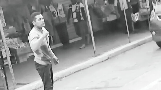 VIDEOS: HOMBRE ACUCHILLA A DOS PERSONAS Y SE AUTOLESIONA EN PLENO MERCADO DE MONTERO