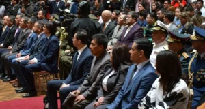 PRESIDENTE RODRIGO PAZ PEREIRA POSESIONA A SU PRIMER GABINETE MINISTERIAL, CON ENFOQUE EN EXPERIENCIA TÉCNICA Y REESTRUCTURACIÓN DEL EJECUTIVO