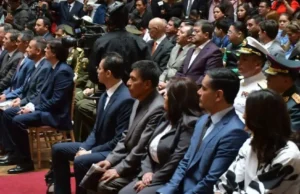 PRESIDENTE RODRIGO PAZ PEREIRA POSESIONA A SU PRIMER GABINETE MINISTERIAL, CON ENFOQUE EN EXPERIENCIA TÉCNICA Y REESTRUCTURACIÓN DEL EJECUTIVO