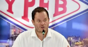 FISCALÍA EMITE ALERTA MIGRATORIA CONTRA EL EXPRESIDENTE DE YPFB, ARMIN DORGATHEN, POR EL CASO BOTRADING