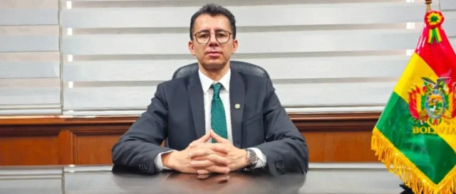 ministro-de-justicia_101-13714438_20251120023245