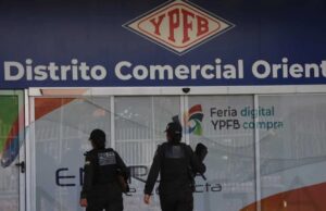 ALLANAMIENTOS EN YPFB REVELAN PRESUNTO DESVÍO MILLONARIO DE COMBUSTIBLE Y CONTRATOS IRREGULARES; CINCO FUNCIONARIOS SON ARRESTADOS