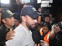 EDUARDO DEL CASTILLO PERMANECE EN LA FELCC TRAS SU APREHENSIÓN EN VIRU VIRU CUANDO INTENTABA SALIR DEL PAÍS