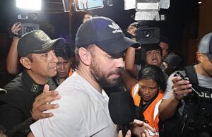 EDUARDO DEL CASTILLO PERMANECE EN LA FELCC TRAS SU APREHENSIÓN EN VIRU VIRU CUANDO INTENTABA SALIR DEL PAÍS